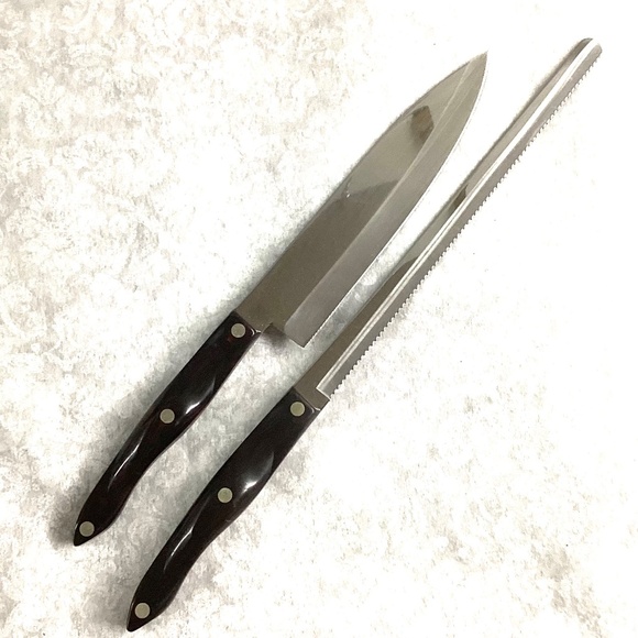 Cutco. Chef Knife #1728 (factory sharpened) & Slicer Knife # 1724 - Picture 3 of 3